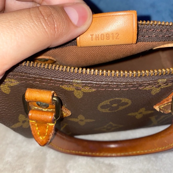 Vintage Louis Vuitton Mini Speedy Handbag - Picture 5 of 7